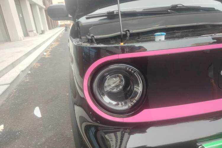 Used Geely Galaxy Panda 2025 210km Panda Kart Right Front Headlight