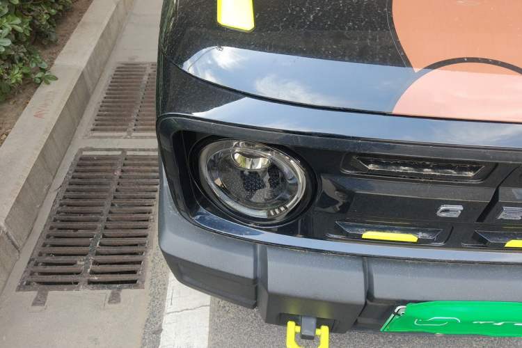 Used Geely Galaxy Panda 2025 210km Panda Rider Right Front Headlight