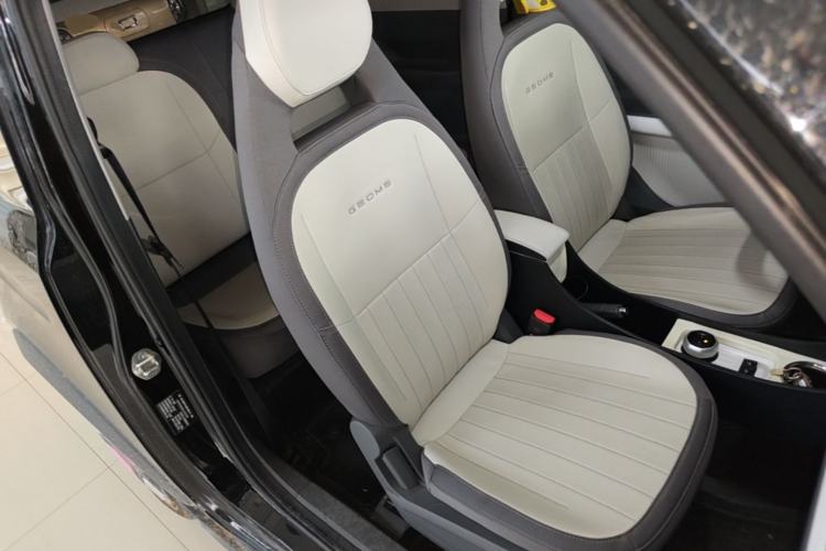 Used Geely Galaxy Panda 2025 210km Panda Kart Right Front Seat
