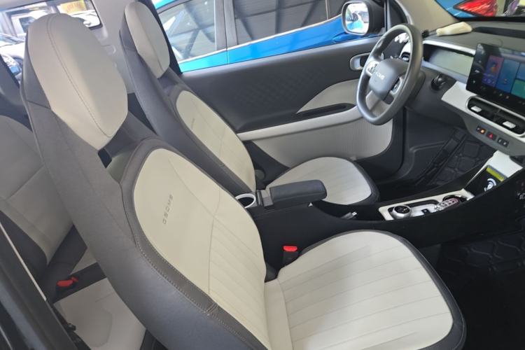 Used Geely Galaxy Panda 2025 210km Panda Kart Right Front Seat