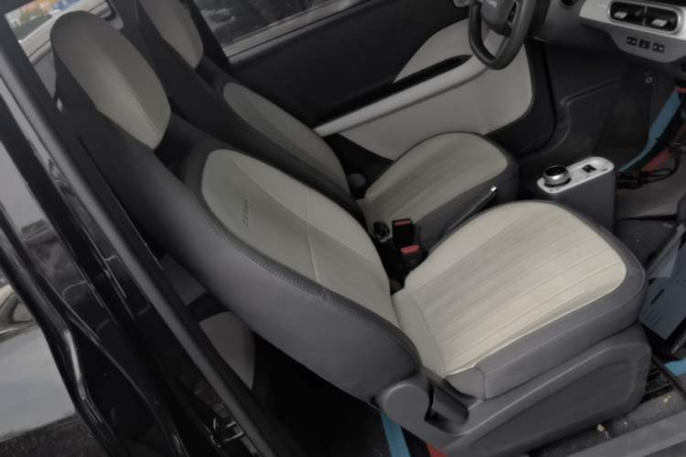Used Geely Galaxy Panda 2025 210km Panda Kart Right Front Seat