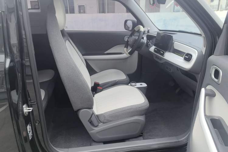 Used Geely Galaxy Panda 2025 210km Panda Kart Right Front Seat