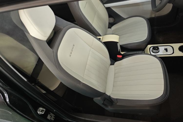 Used Geely Galaxy Panda 2025 210km Panda Kart Right Front Seat