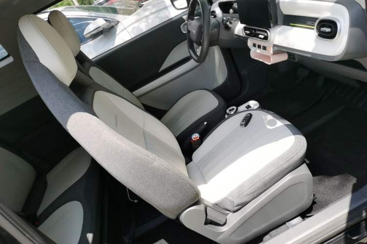 Used Geely Galaxy Panda 2025 210km Panda Kart Right Front Seat