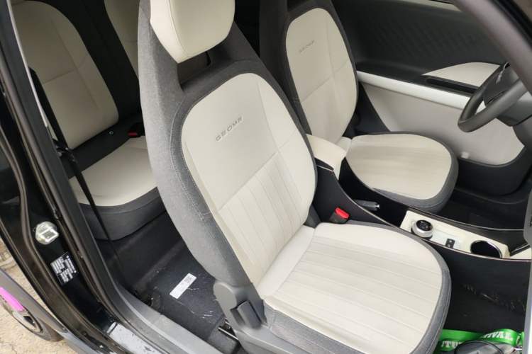 Used Geely Galaxy Panda 2025 210km Panda Kart Right Front Seat