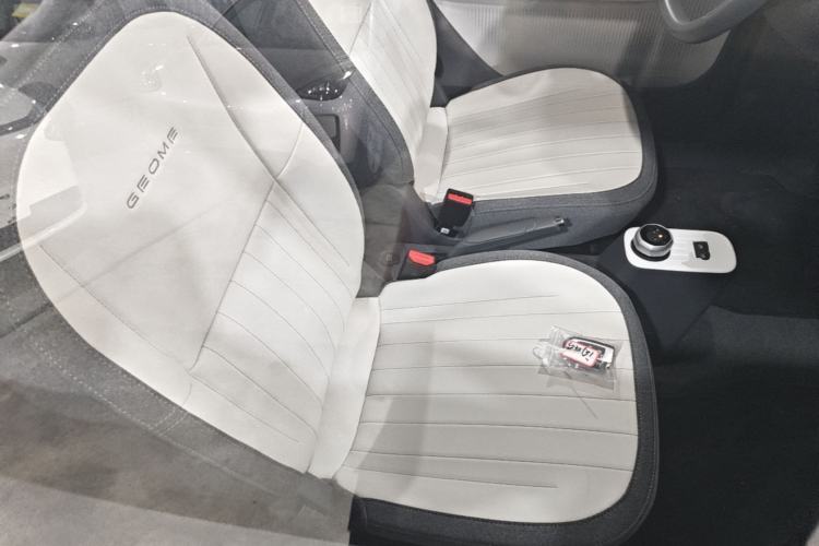 Used Geely Galaxy Panda 2025 210km Panda Kart Right Front Seat