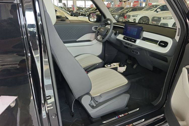 Used Geely Galaxy Panda 2025 210km Panda Kart Right Front Seat