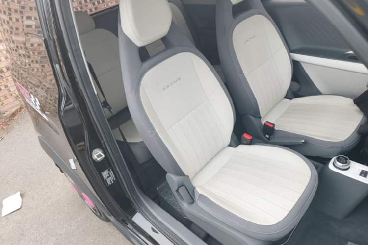 Used Geely Galaxy Panda 2025 210km Panda Kart Right Front Seat