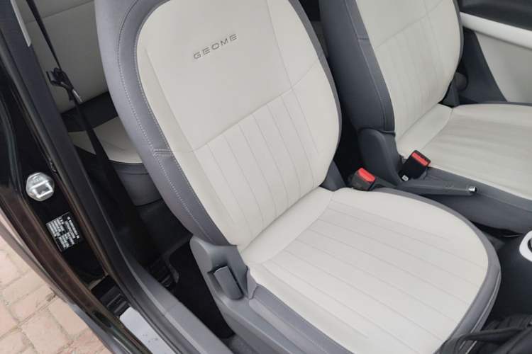 Used Geely Galaxy Panda 2025 210km Panda Kart Right Front Seat