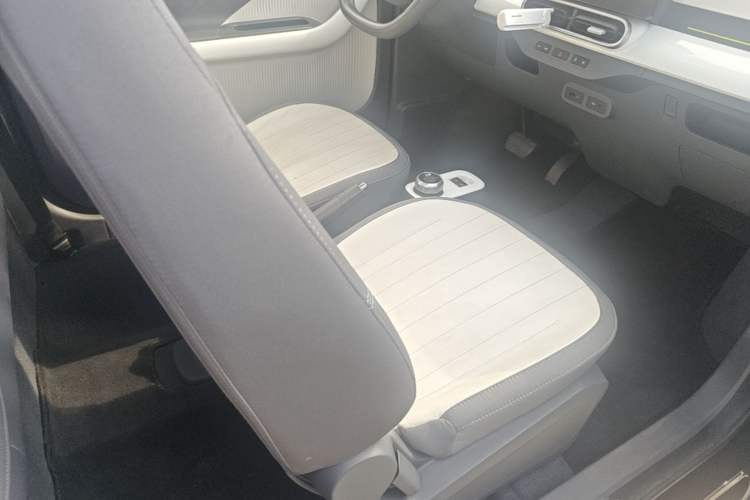 Used Geely Galaxy Panda 2025 210km Panda Kart Right Front Seat