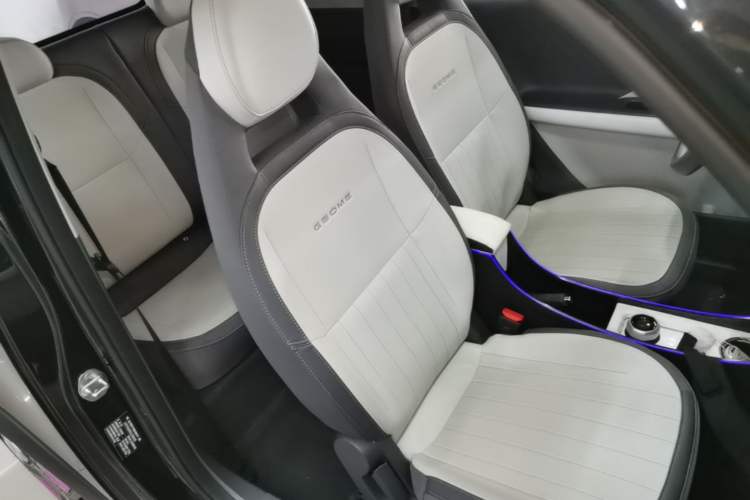 Used Geely Galaxy Panda 2025 210km Panda Kart Right Front Seat