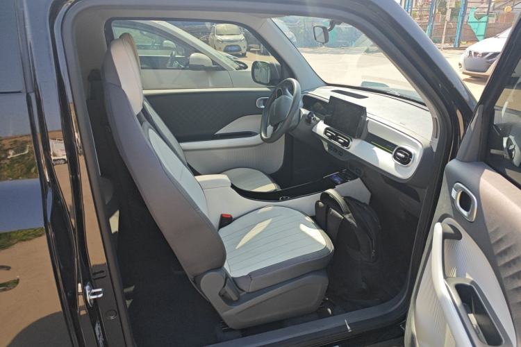 Used Geely Galaxy Panda 2025 210km Panda Kart Right Front Seat