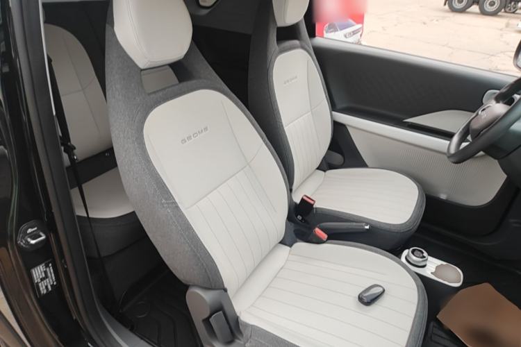 Used Geely Galaxy Panda 2025 210km Panda Kart Right Front Seat