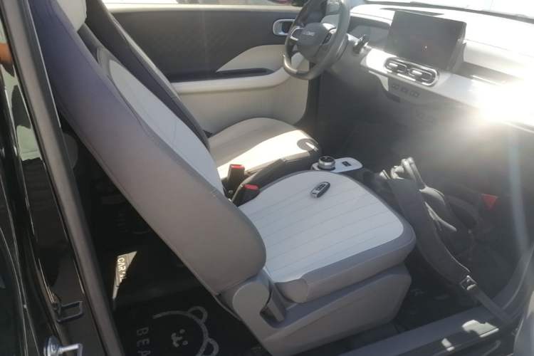 Used Geely Galaxy Panda 2025 210km Panda Kart Right Front Seat