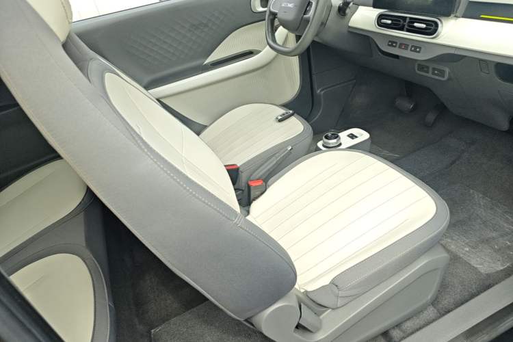 Used Geely Galaxy Panda 2025 210km Panda Kart Right Front Seat