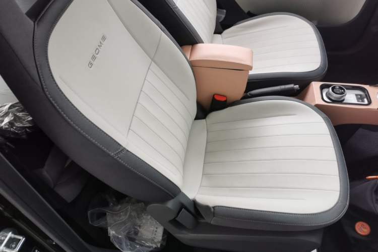 Used Geely Galaxy Panda 2025 210km Panda Kart Right Front Seat