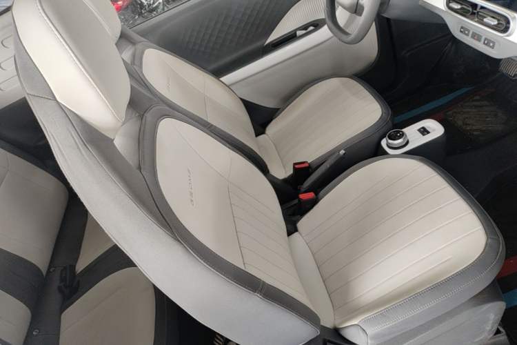 Used Geely Galaxy Panda 2025 210km Panda Kart Right Front Seat