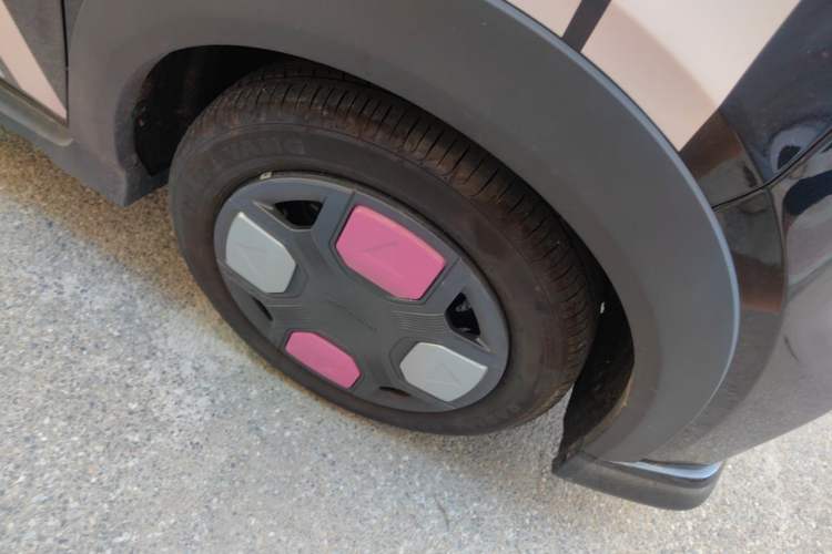 Used Geely Galaxy Panda 2025 210km Panda Kart Right Front Wheel Hub