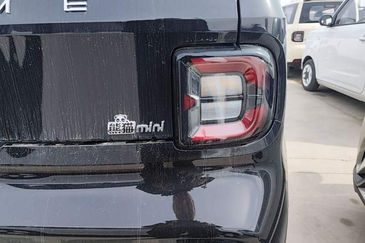 Used Geely Galaxy Panda 2025 210km Panda Kart Right Rear Taillight