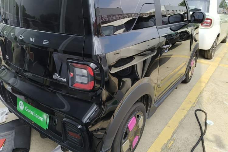 Used Geely Galaxy Panda 2025 210km Panda Kart Right Rear Taillight