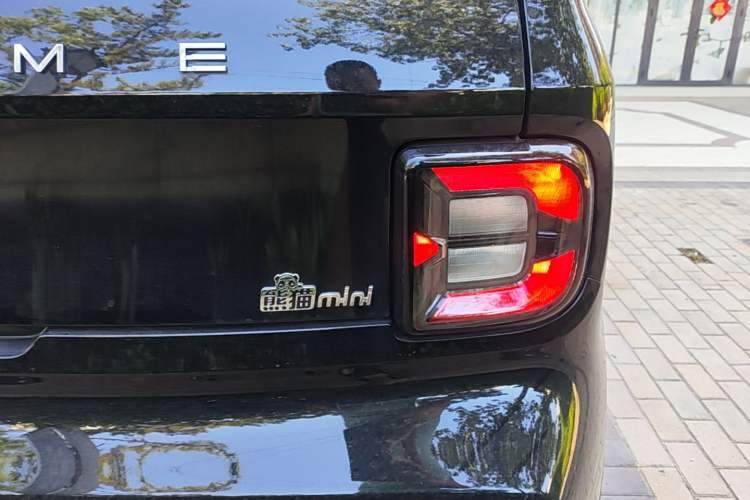 Used Geely Galaxy Panda 2025 210km Panda Kart Right Rear Taillight