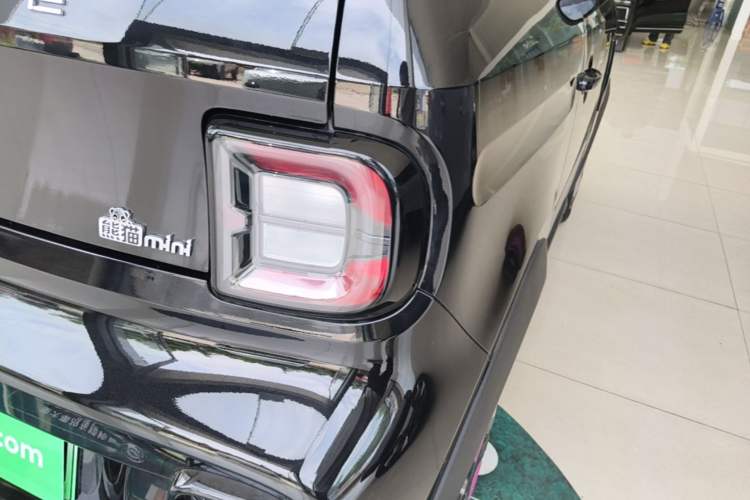 Used Geely Galaxy Panda 2025 210km Panda Kart Right Rear Taillight