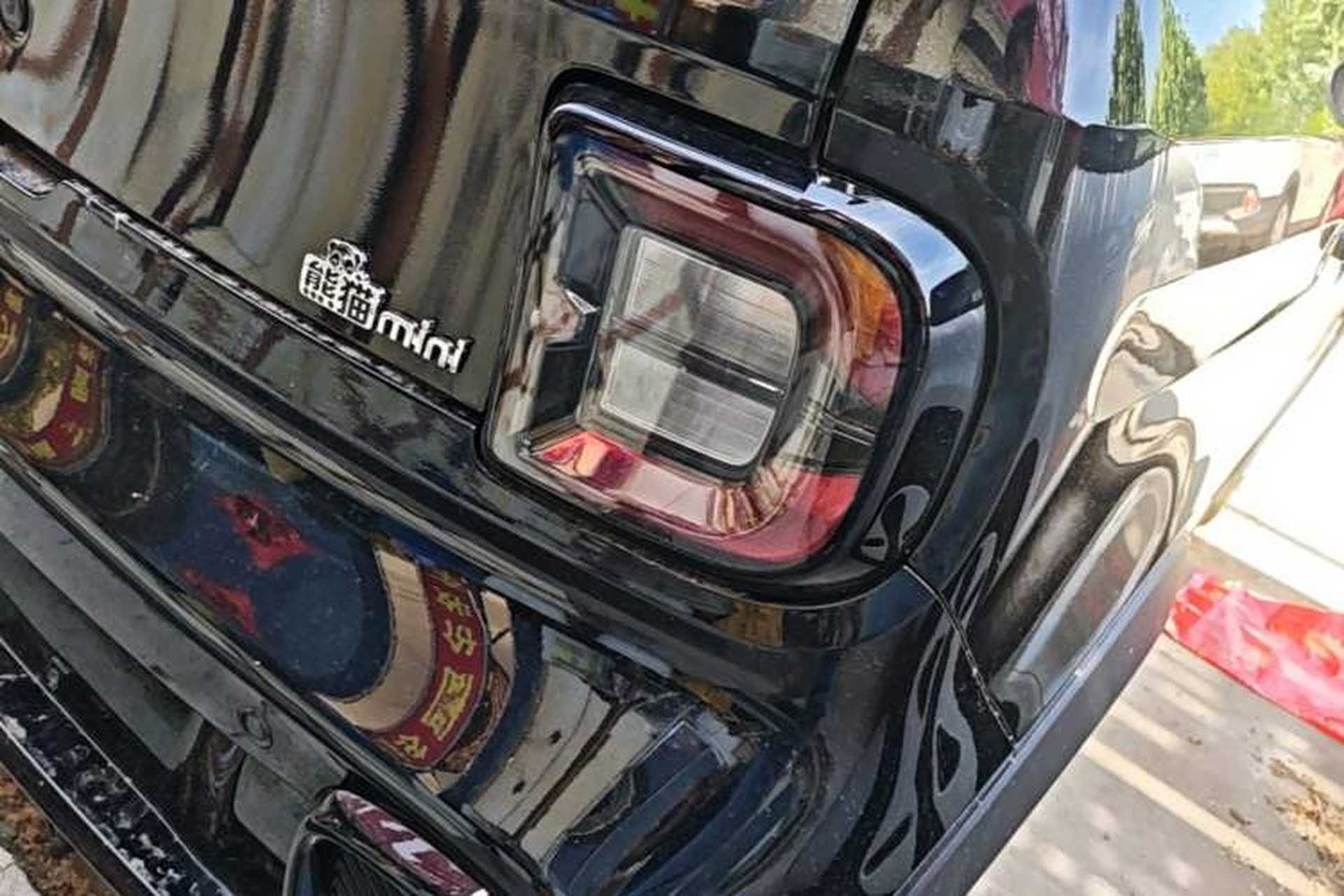 Used Geely Galaxy Panda 2025 210km Panda Kart Right Rear Taillight
