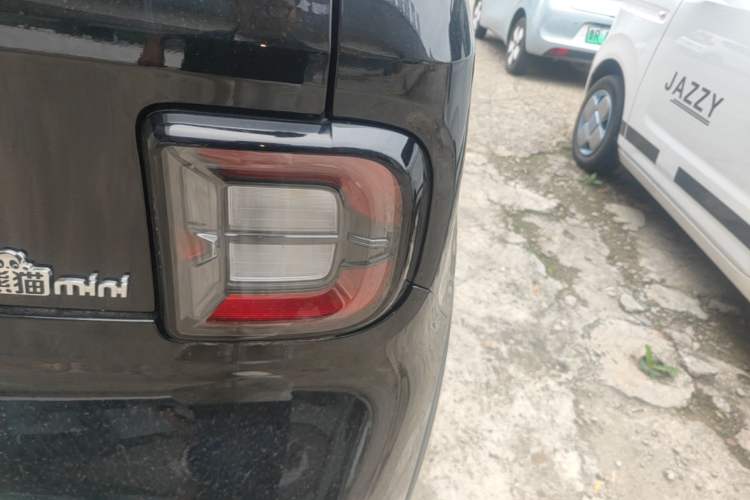 Used Geely Galaxy Panda 2025 210km Panda Kart Right Rear Taillight