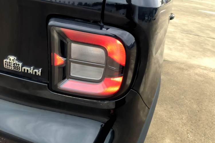 Used Geely Galaxy Panda 2025 210km Panda Kart Right Rear Taillight