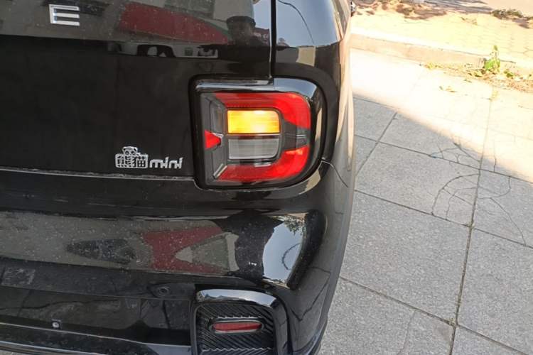 Used Geely Galaxy Panda 2025 210km Panda Kart Right Rear Taillight