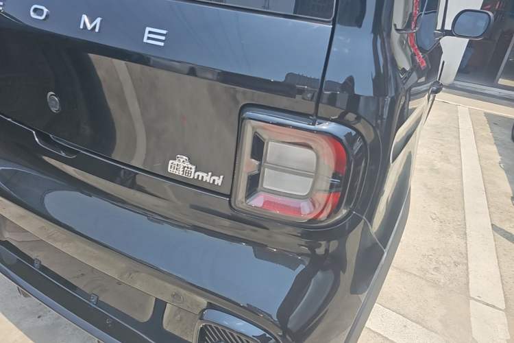 Used Geely Galaxy Panda 2025 210km Panda Kart Right Rear Taillight
