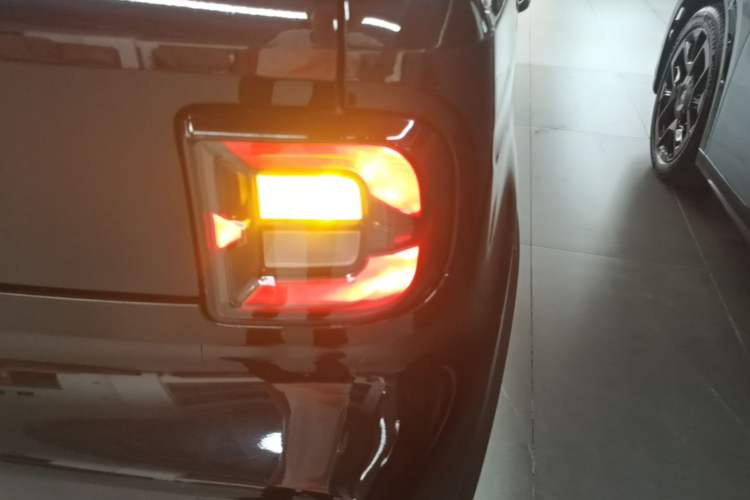 Used Geely Galaxy Panda 2025 210km Panda Kart Right Rear Taillight