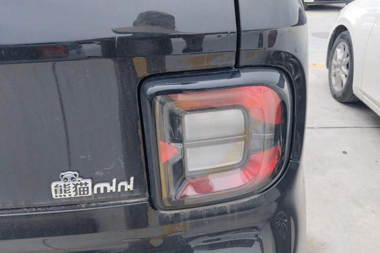 Used Geely Galaxy Panda 2025 210km Panda Kart Right Rear Taillight