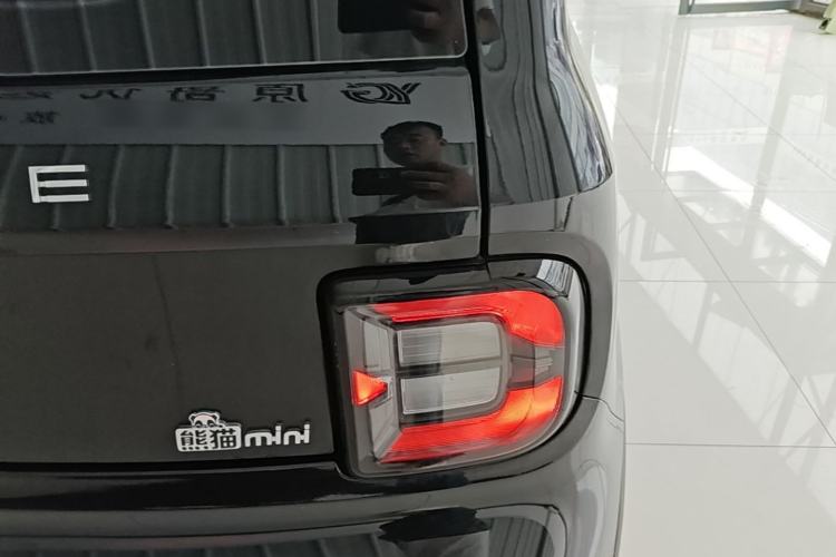 Used Geely Galaxy Panda 2025 210km Panda Kart Right Rear Taillight