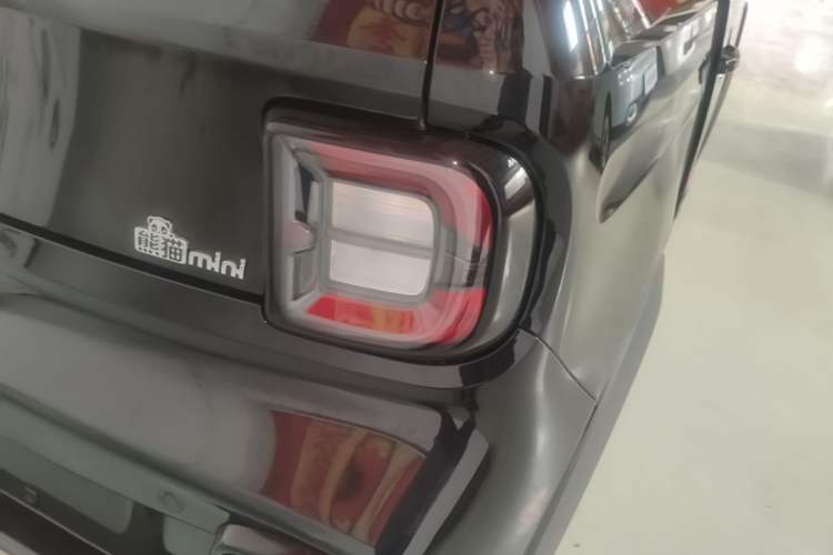 Used Geely Galaxy Panda 2025 210km Panda Kart Right Rear Taillight
