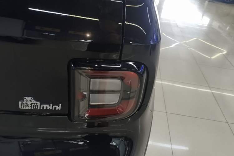 Used Geely Galaxy Panda 2025 210km Panda Kart Right Rear Taillight