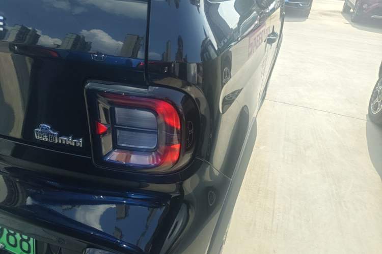 Used Geely Galaxy Panda 2025 210km Panda Kart Right Rear Taillight
