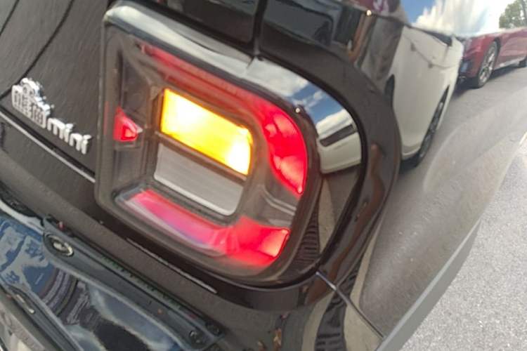 Used Geely Galaxy Panda 2025 210km Panda Kart Right Rear Taillight
