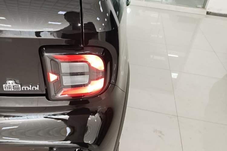 Used Geely Galaxy Panda 2025 210km Panda Kart Right Rear Taillight