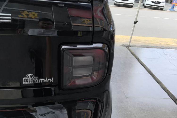 Used Geely Galaxy Panda 2025 210km Panda Kart Right Rear Taillight
