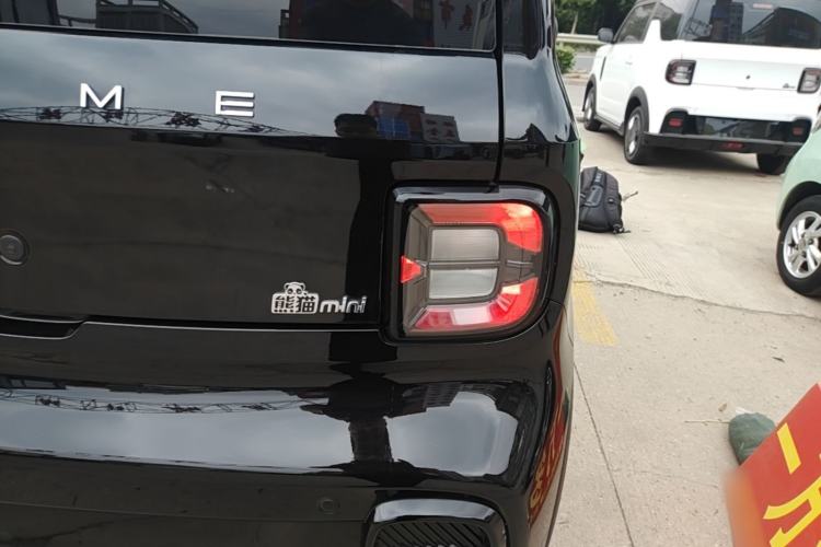 Used Geely Galaxy Panda 2025 210km Panda Kart Right Rear Taillight