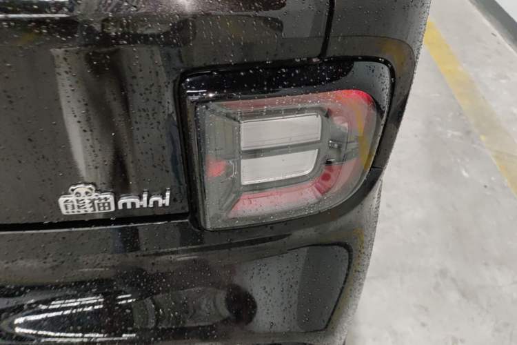 Used Geely Galaxy Panda 2025 210km Panda Kart Right Rear Taillight