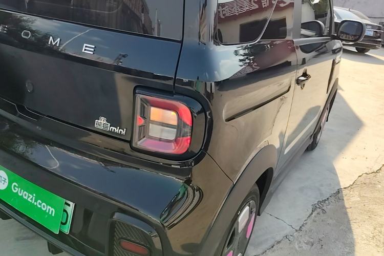 Used Geely Galaxy Panda 2025 210km Panda Kart Right Rear Taillight