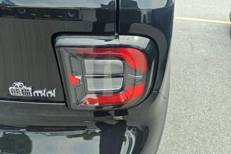 Used Geely Galaxy Panda 2025 210km Panda Kart Right Rear Taillight