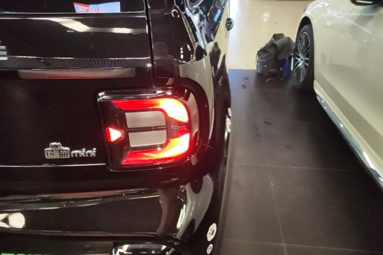 Used Geely Galaxy Panda 2025 210km Panda Kart Right Rear Taillight