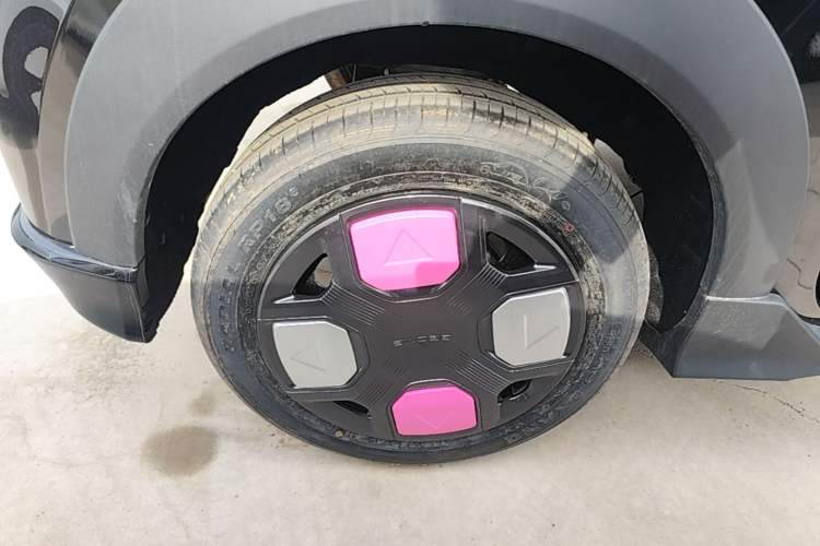 Used Geely Galaxy Panda 2025 210km Panda Kart Right Rear Wheel Hub