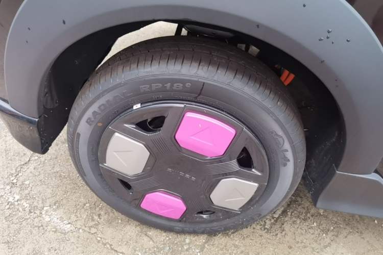 Used Geely Galaxy Panda 2025 210km Panda Kart Right Rear Wheel Hub