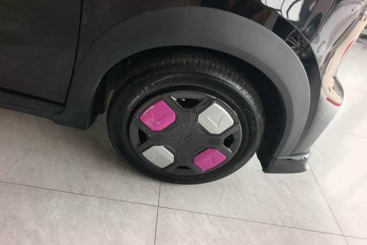 Used Geely Galaxy Panda 2025 210km Panda Kart Right Rear Wheel Hub