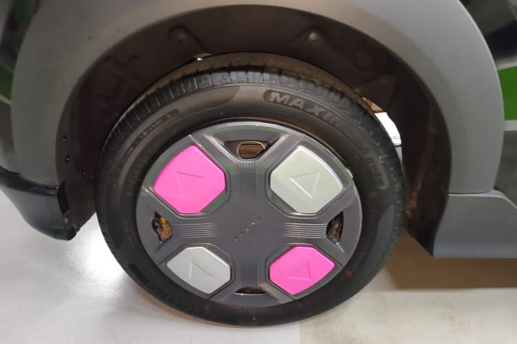Used Geely Galaxy Panda 2025 210km Panda Kart Right Rear Wheel Hub
