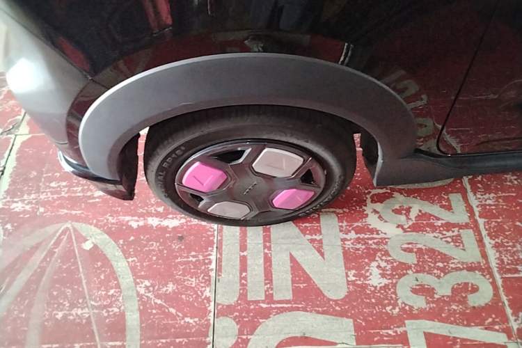 Used Geely Galaxy Panda 2025 210km Panda Rider Right Rear Wheel Hub